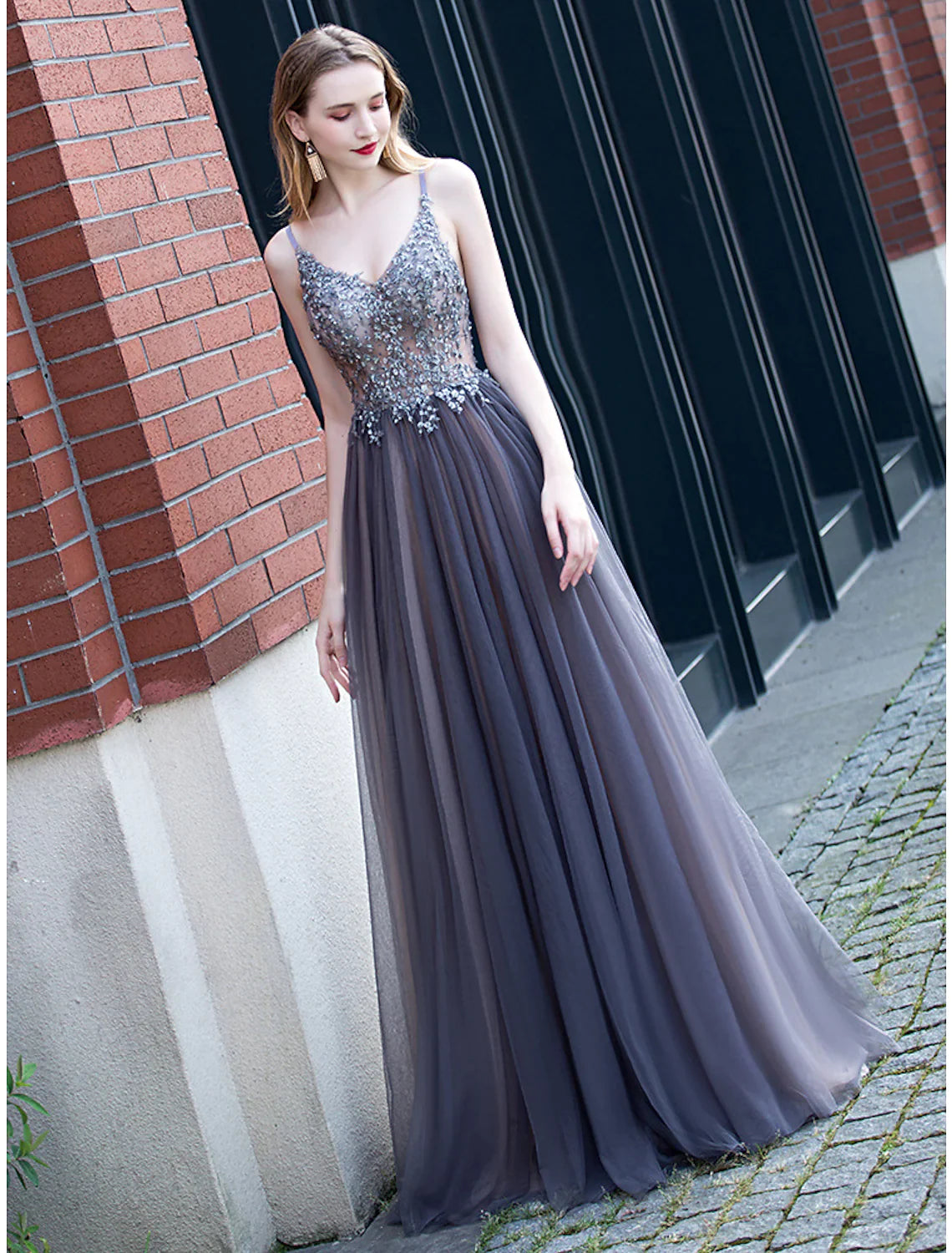 Discount Extravaganza A-Line Elegant Party Prom Dress V Neck Sleeveless Floor Length Tulle Pleats Appliques