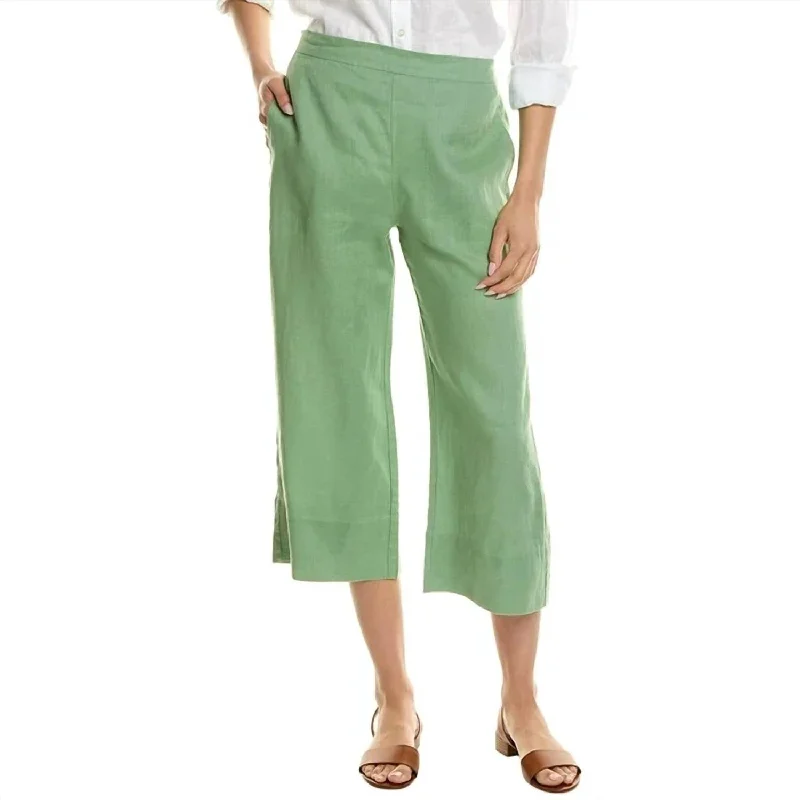 Gorgeous Glamour Collection Mellow Capri Pants In Summer Green