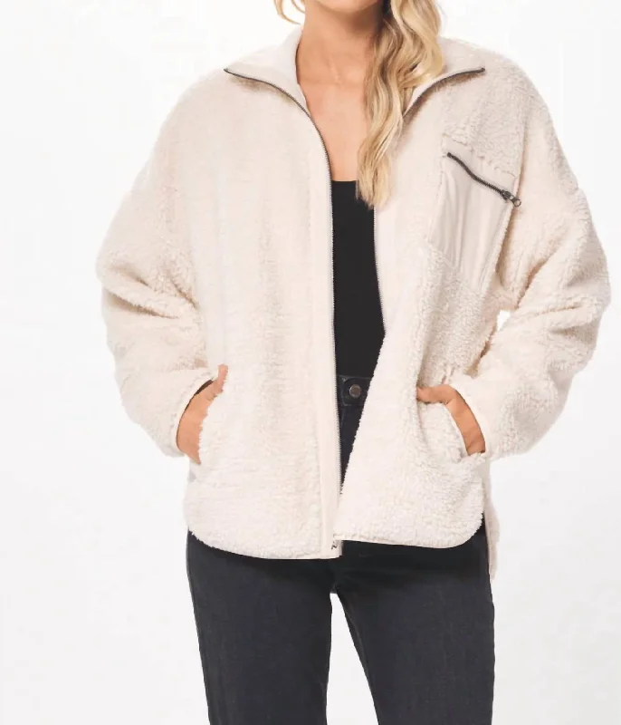 Contemporary Elegance Shearling Jacket In Ecru