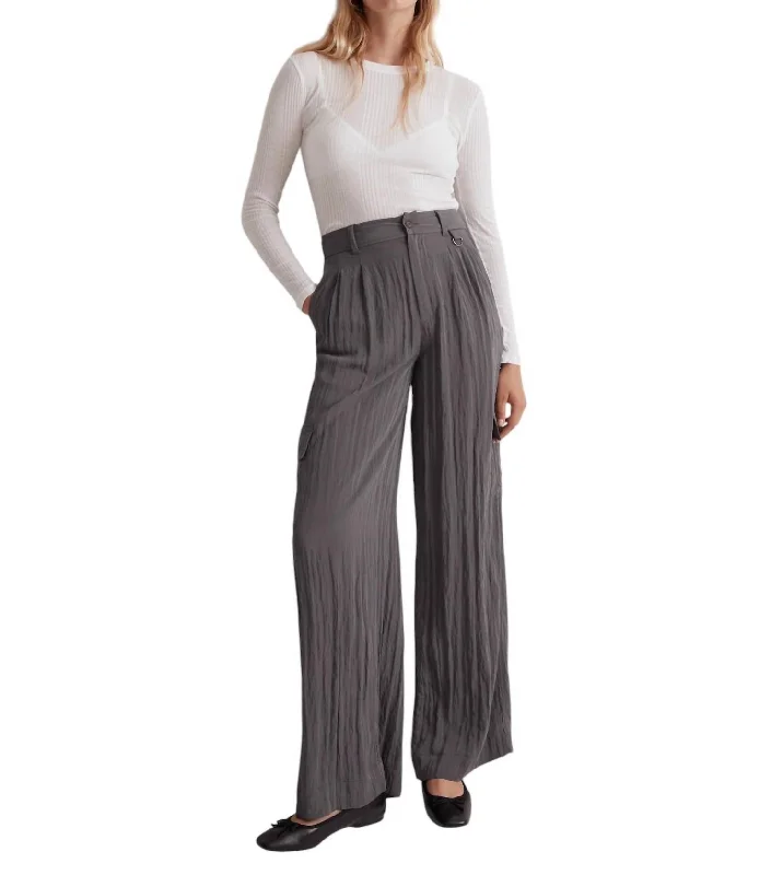 Effortless Chic Apparel Harlow Wide-Leg Cargo Pant In Grey