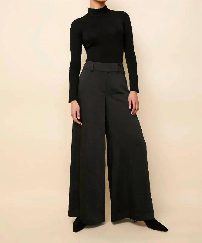 Shop Sales Eve Trousers In Noir