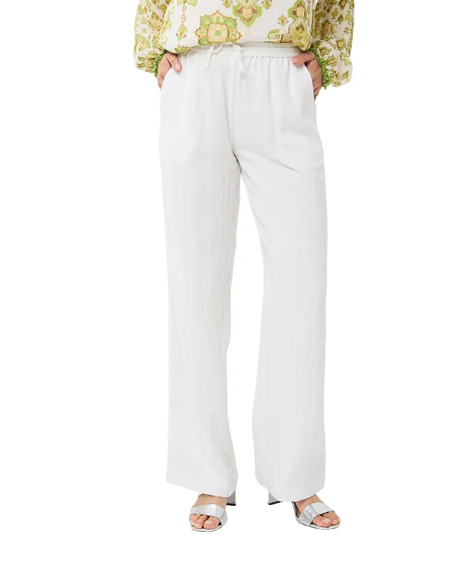 Style Upgrade Straight Leg Trousers In Off White