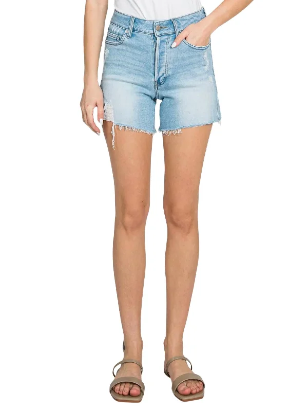 Trendy Aesthetics Button Fly Distressed Short In Light Wash