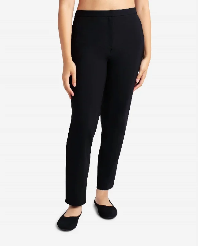 Everyday Wear Travel Trouser In Black