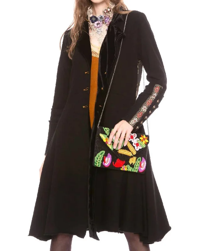 Modern Casual Clothing Heart Of Autumn Coat In Black