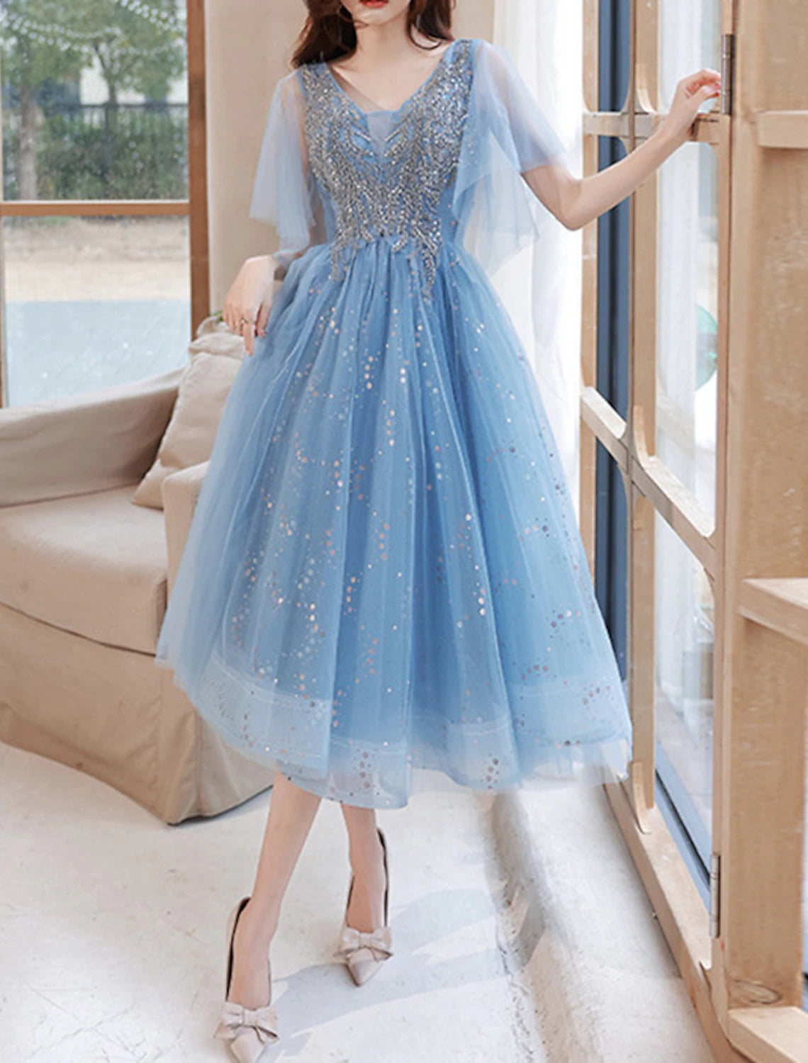 Eclectic Fashion A-Line Homecoming Dresses Glittering Dress Graduation Party Wear Knee Length Short Sleeve V Neck Tulle with Glitter