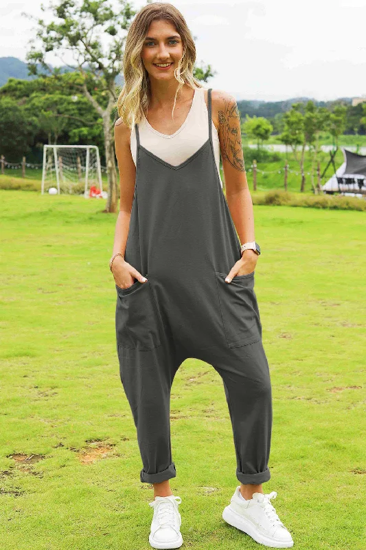 Chic Trends For The Fashion Savvy Full Size Sleeveless V-Neck Pocketed Jumpsuit