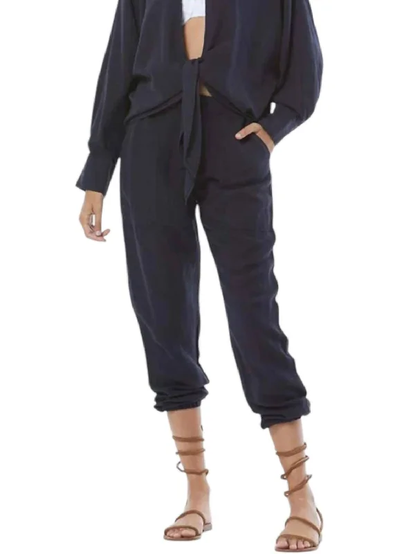 Everyday Glamour Trooper Linen Jogger In Midnight