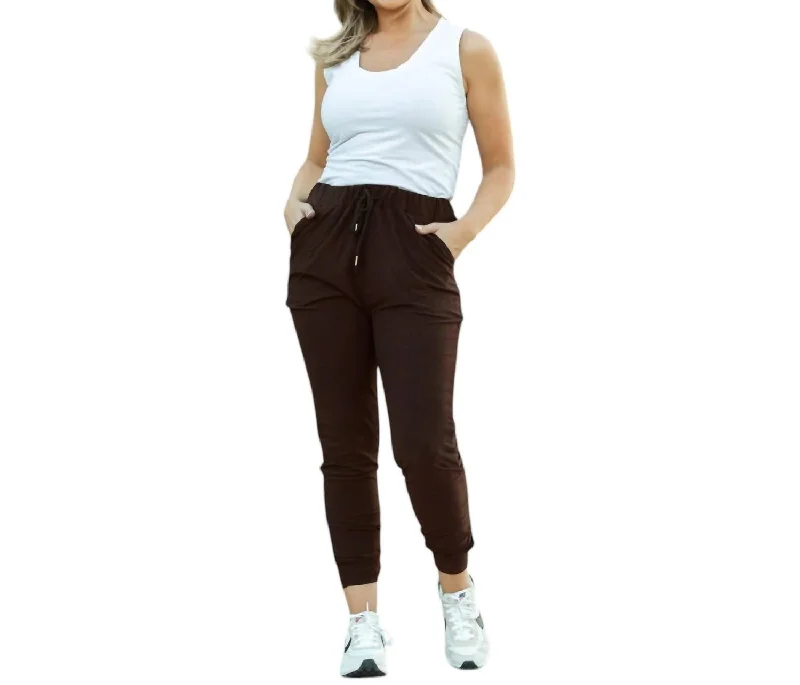 Elevate Your Wardrobe Brianna Joggers In Brown