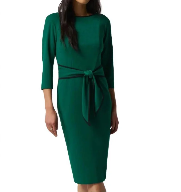 Bold Patterns Contrast Trim Dress In Green