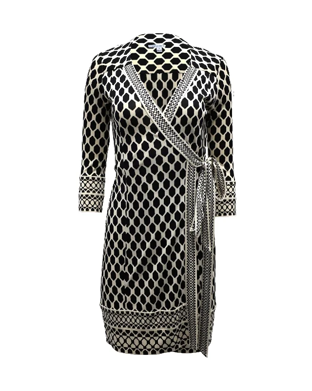 Stylish Women's Apparel Diane Von Furstenberg Wrap Dress in Black Silk