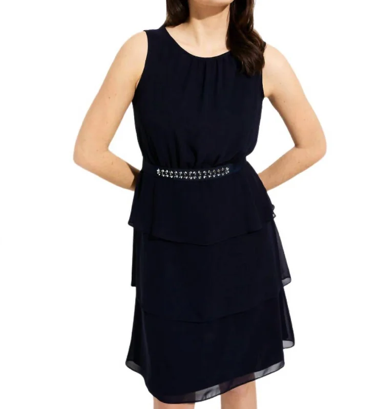 Discounts On Casual Weekend Styles Knee Length A-Line Dress In Black