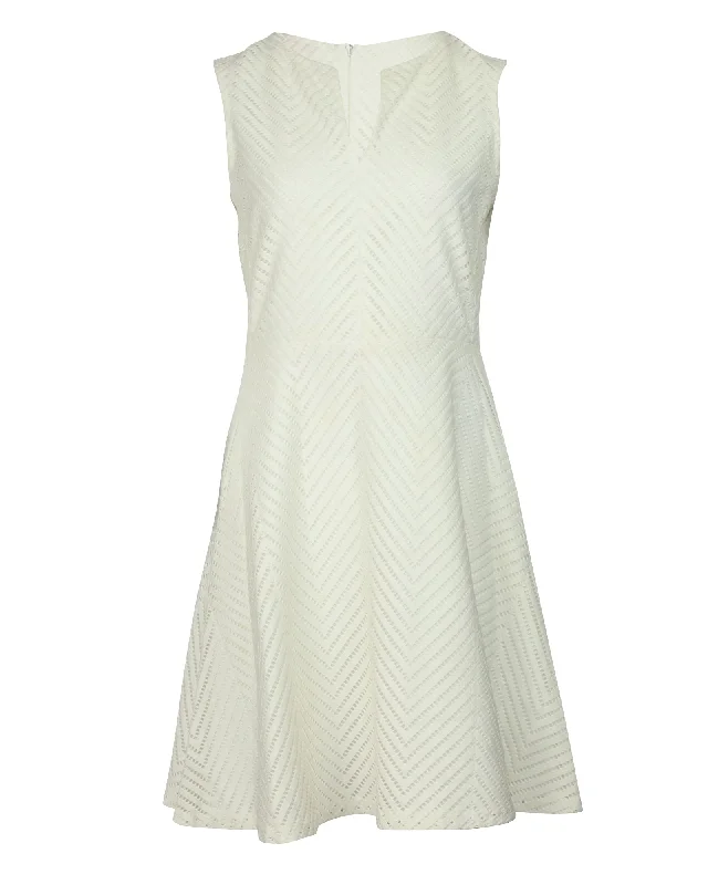 Relaxed Fashion Tory Burch Chevron Mesh Dress in White Nylon